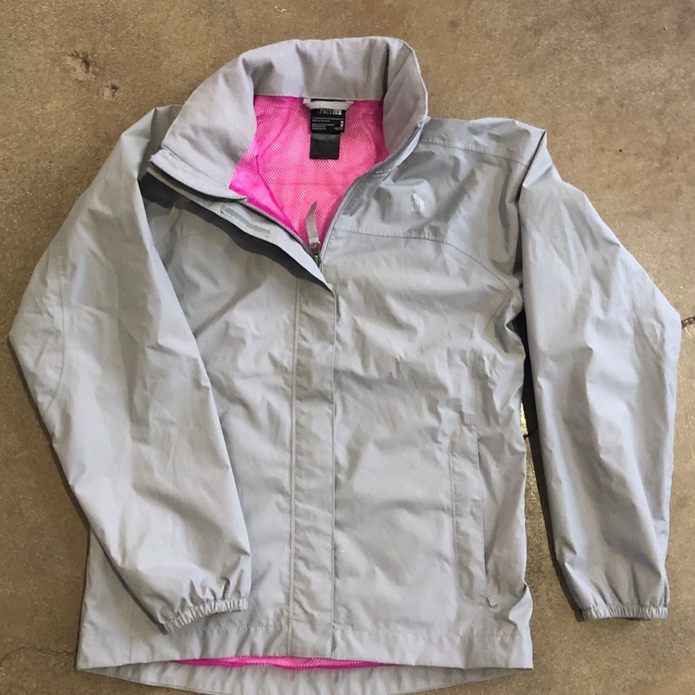 Northface adorable hyvent jacket! Size M (10/12)